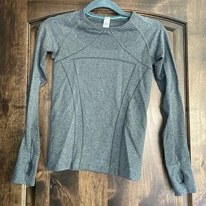 Ivivva lululemon girls swiftly tech long sleeve.  Grey size 12.